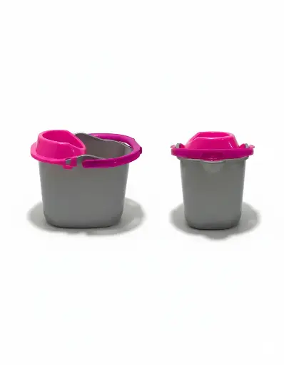 Cubeta de plastico con exprimidor